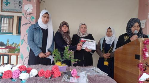 الرابطة الإسلامية تُكرم المعلمين في مدارس خانيونس