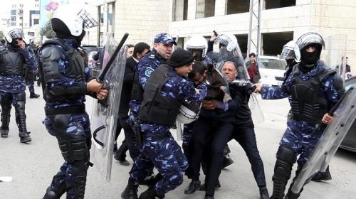 اعتداء اجهزة السلطة