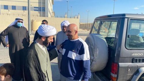 الكويت تطلق سراح الطيار أحمد عاشور