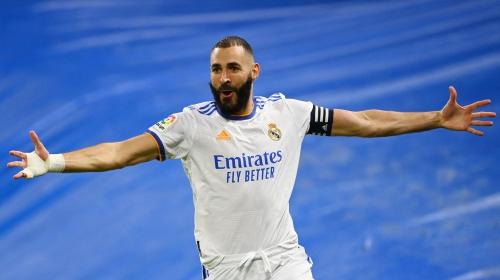 كريم بنزيما مهاجم المنتخب الفرنسي ونادي ريال مدريد الاسباني