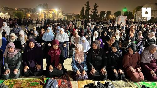 صلاة التراويح بالامسجد الاقصى.jfif