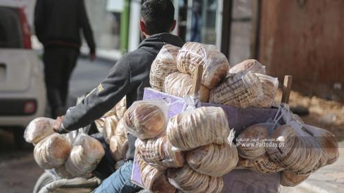 مخابز في غزة على وقع التحذيرات من نفاذه خلال أسبوعين (15).JPG