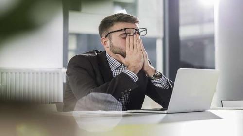 كيف يمكن ليوم شاق في العمل أن يغير صوتك؟