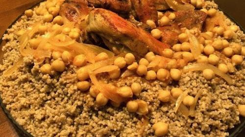 طريقة عمل المفتول الفلسطيني بالبرغل والدجاج خطوة بخطوة