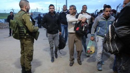 عمال فلسطينيون