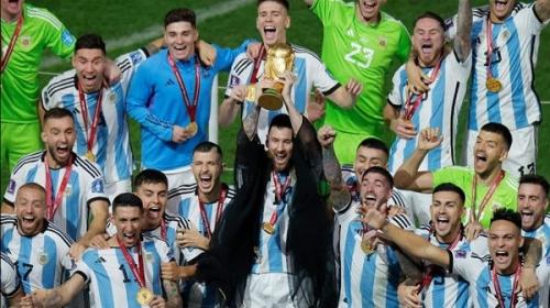 تخليدا لكأس العالم 2022.. وضع صورة ميسي ورفاقه على عملة أرجنتينية