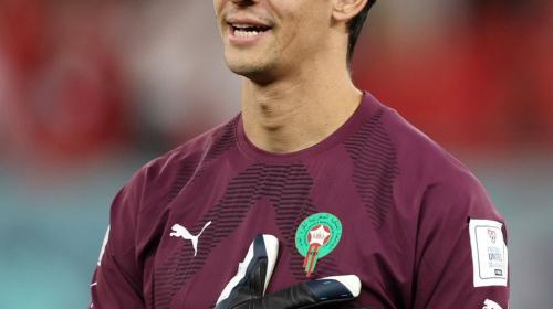 من هي زوجة ياسين بونو ويكيبيديا 