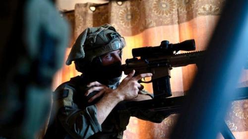 قناص من جيش الاحتلال الاسرائيلي عقب اقتحام مدن الضفة الغربية (ارشيفية)