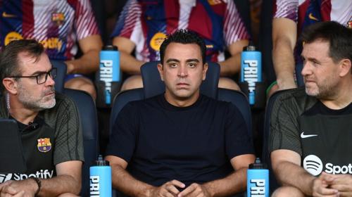 تشافي هيرنانديز مدرب برشلونة