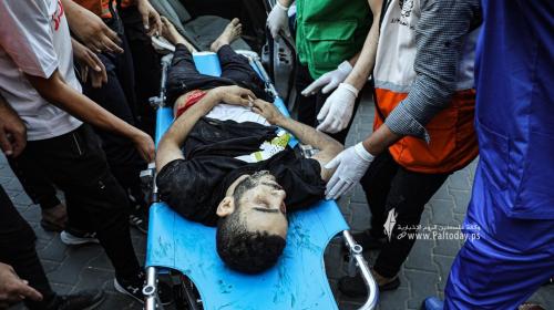اصابات لمجمع الشفاء الطبي  مع تواصل القصف الصهيوني على مدينة غزة (13).JPG