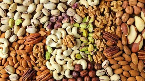 مكسرات لخفض الوزن