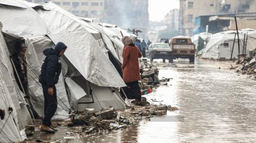 غرق خيام النازحين جراء شدة الأمطار في غزة (9).jpeg