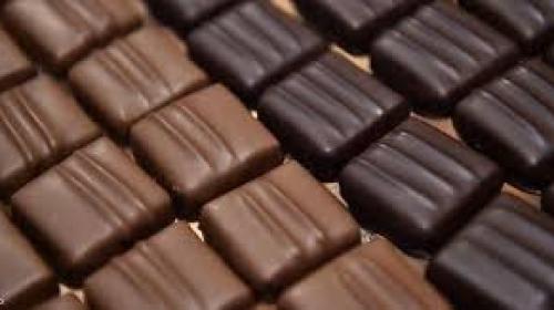 الشوكولاتة الداكنة.jfif