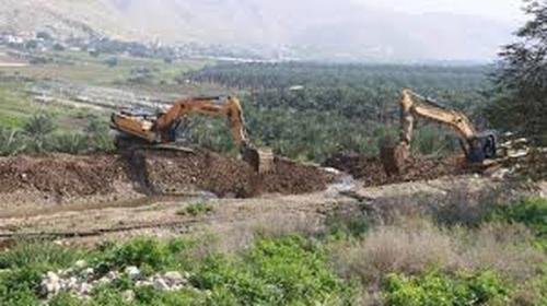 شق طريق استعماري في الأغوار الشمالية