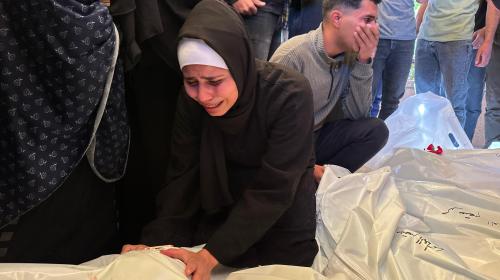 تشييع ١٠ شهداء في مدينة خان يونس ارتقوا في قصف الليلة (9).jpeg
