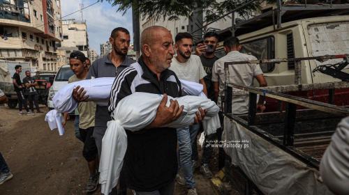 وداع شهداء من منتظرين المساعدات وقصف خيام النازحين بمدينة غزة (5).jpeg