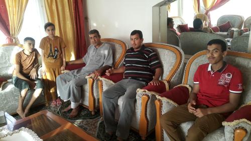 عائلة أكرم عاشور