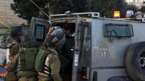 اعتقال مواطن فلسطيني في الضفة المحتلة