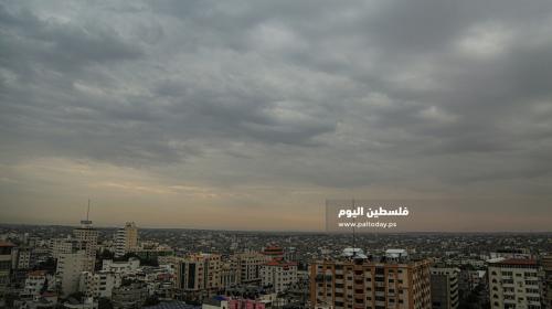 طقس فلسطين: أجواء غائمة وانخفاض الحرارة
