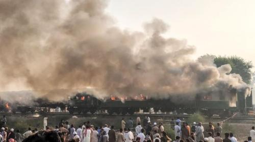 اندلاع حريق في قطار