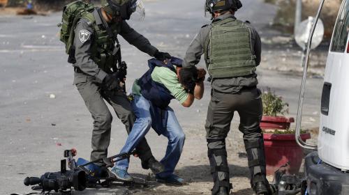 الاحتلال يعتدي على الصحفيين الفلسطينيين