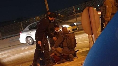 اعتقال شاب
