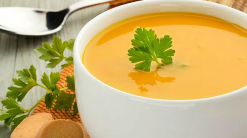 شوربة العدس.