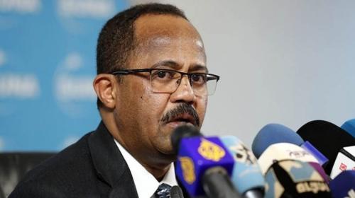 اكرم علي التوم وزير الصحة السوداني