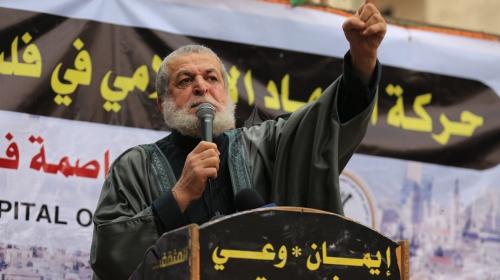 نافذ عزام
