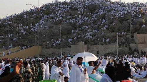 وقفة عرفة على جبل عرفات الآن 2019 - 1440