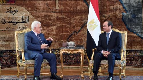 الرئيس محمود عباس يلتقي الرئيس عبد الفتاح السيسي في القاهرة