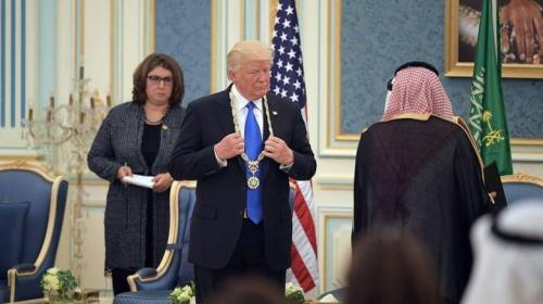 تقليد ترامب بالسعودية