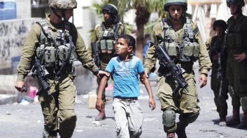 اعتقال طفل فلسطيني