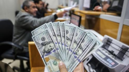 صرف المنحة القطرية لتوزيع 100 دولار شهر 8 – 2021