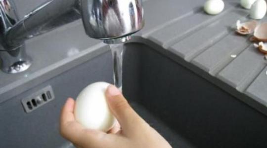 غسل البيض 