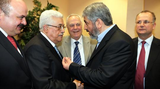 الرئيس عباس وخالد مشعل