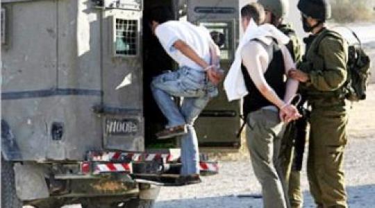 الاحتلال يعتقل مواطنين فلسطينيين