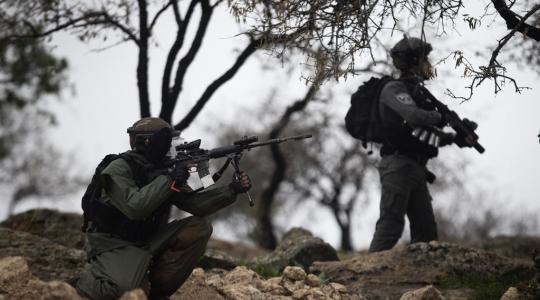 قوات الاحتلال تشدد حصارها على قرية بيت اكسا والقدس