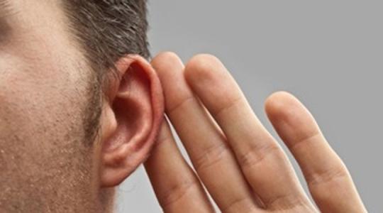 نصائح مهمة تحميك من خطر الإصابة بفقدان السمع