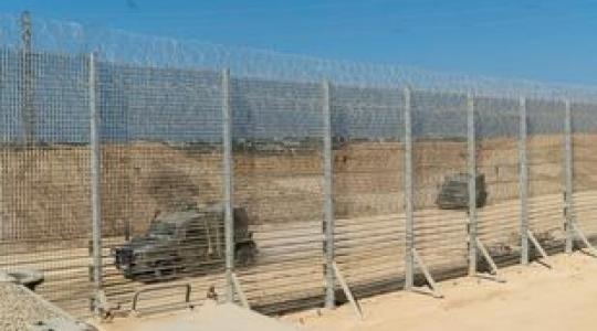 جيش الاحتلال بدأ بنشر سياج شائك على الحدود مع الأردن