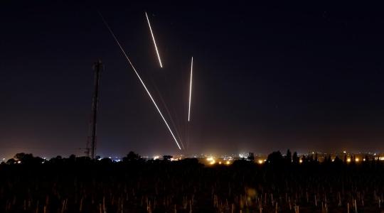 تفعيل صفارات الانذار.. الاحتلال يزعم إطلاق صاروخين اتجاه "غلاف غزة"