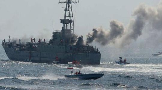 إيران سترد على على الهجوم على السفينة "سافيز" في البحر الأحمر