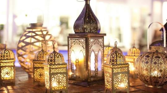 أحدث رسائل تهنئة رمضان 2021 للأصدقاء والاحباب والأهل