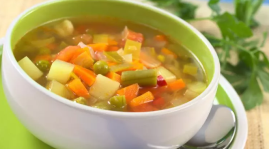 طريقة عمل شوربة الخضار في رمضان 2021