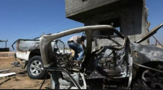 شهداء بقصف سيارة مدنية واصابات باستهداف دراجة نارية شمال وجنوب غزة