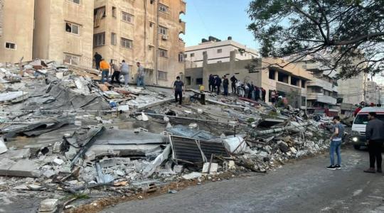 تدمير مقري وزارتي العمل والتنمية الاجتماعية بغزة