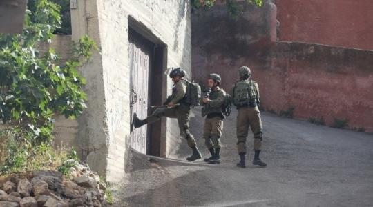 قوات الاحتلال تشن حملة اعتقالات في مناطق متفرقة بالضفة