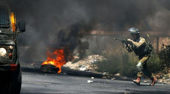 مواجهاتاعتقالات ومواجهات عنيفة تجري بين شبان قوات الاحتلال في الضفة والقدس المحتلتين