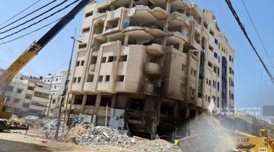 الاشغال في غزة تشرع بإزالة مباني مهددة بالانهيار 7.jpg