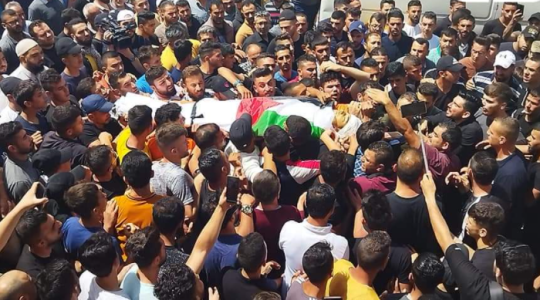 جماهير تشيّع الشهيد الفتى أحمد شمسة ارتقى برصاص الاحتلال في نابلس